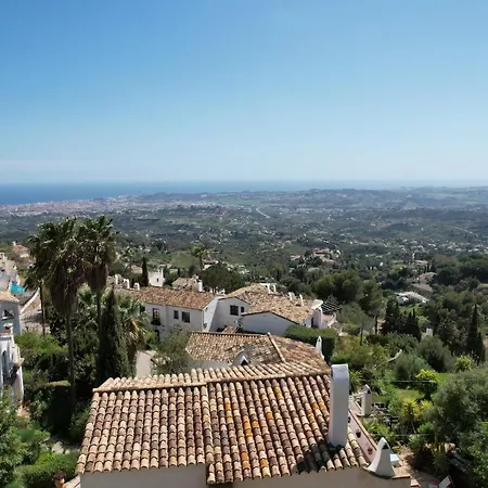 Terraced House In The Mountains With Fantastic View Málaga